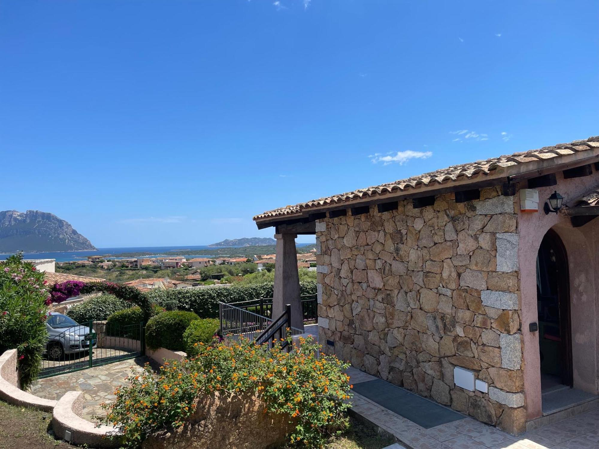 Vila Vista Incredibile Su Tavolara Porto San Paolo  Exteriér fotografie