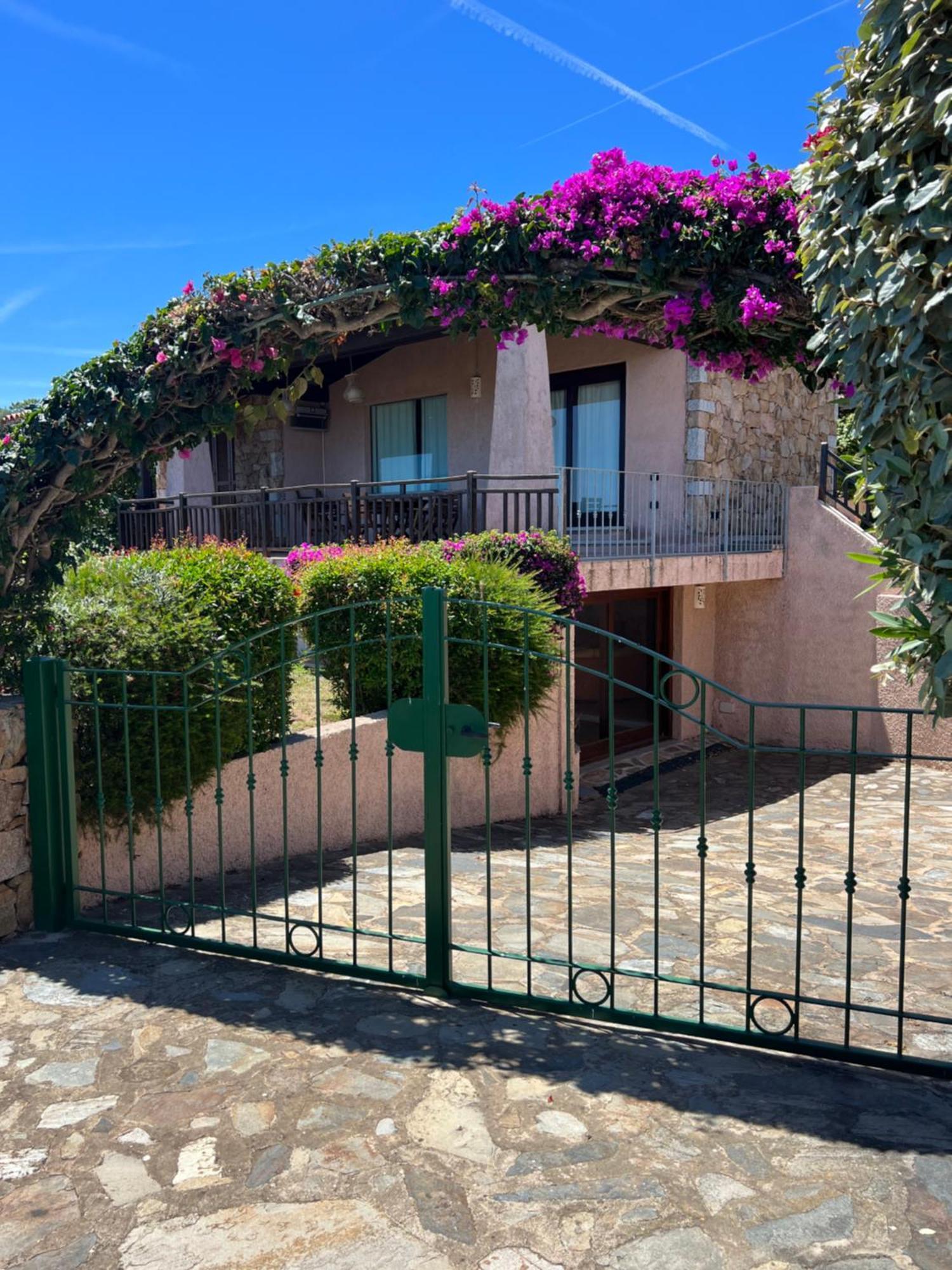 Vila Vista Incredibile Su Tavolara Porto San Paolo  Exteriér fotografie